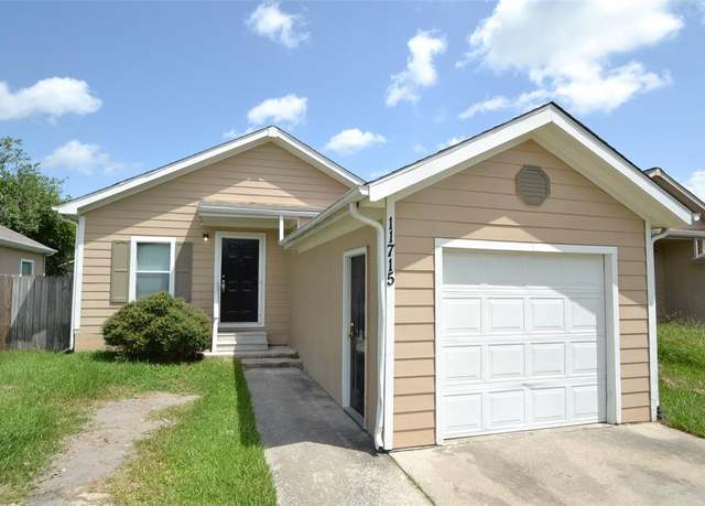 Property at 11715 Greenglen Dr, Houston, TX 77044, 3 beds, 2 baths
