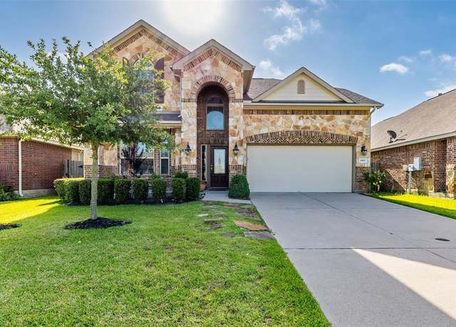 Property at 6811 Peach Mill Ln, Dickinson, TX 77539, 4 beds, 3.5 baths