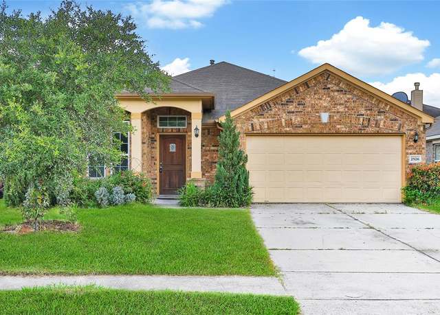 Property at 2526 Wood Park Blvd, Conroe, TX 77304, 3 beds, 2 baths