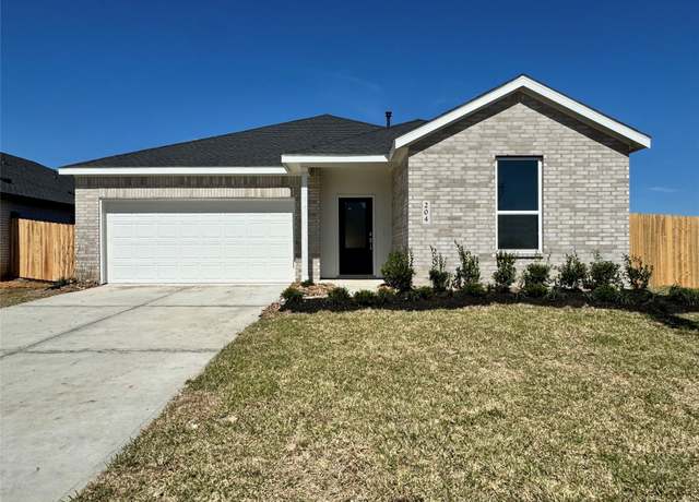 Property at 204 Amy St, Angleton, TX 77515, 3 beds, 2 baths