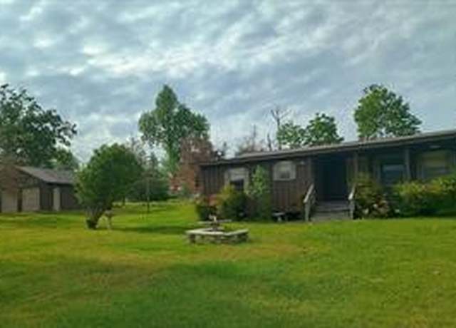 Property at 189 Laurel Cv W, Onalaska, TX 77360, 3 beds, 2 baths