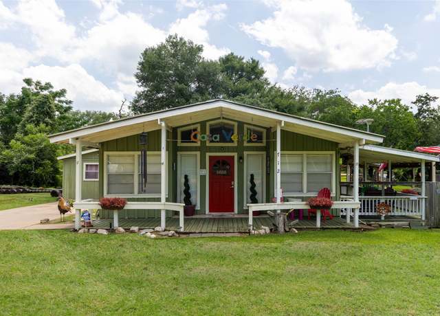 Property at 712 Birch Hollow Dr, Somerville, TX 77879, 4 beds, 2 baths