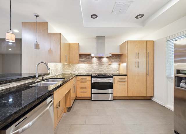Property at 6549 Bayou Glen Rd, Houston, TX 77057, 2 beds, 1.5 baths