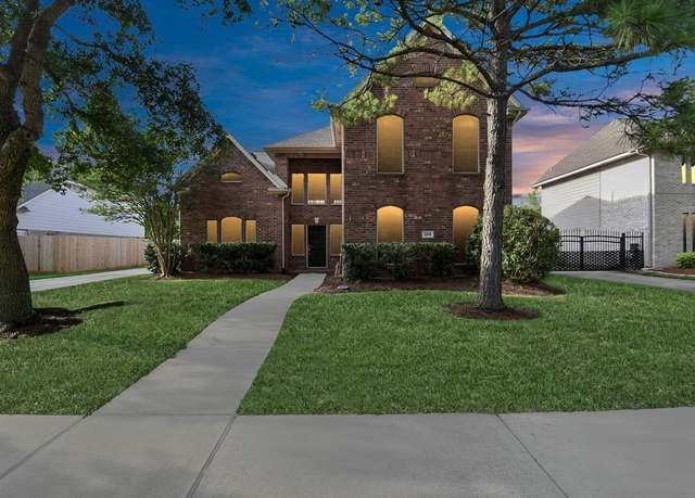 Property at 3306 Arbor Ln, Seabrook, TX 77586, 5 beds, 3.5 baths