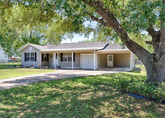Property at 207 River St, Hallettsville, TX 77964, 3 beds, 2 baths