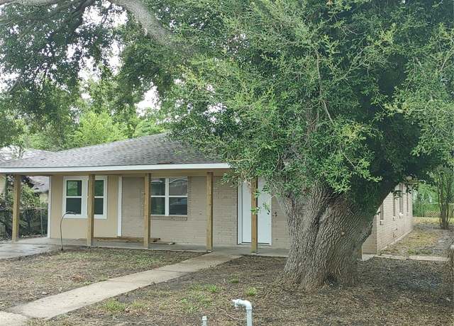 Property at 413 3rd St, Van Vleck, TX 77482, 3 beds, 1.5 baths