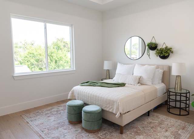 Property at 3914 Tulane St, Houston, TX 77018, 3 beds, 2.5 baths