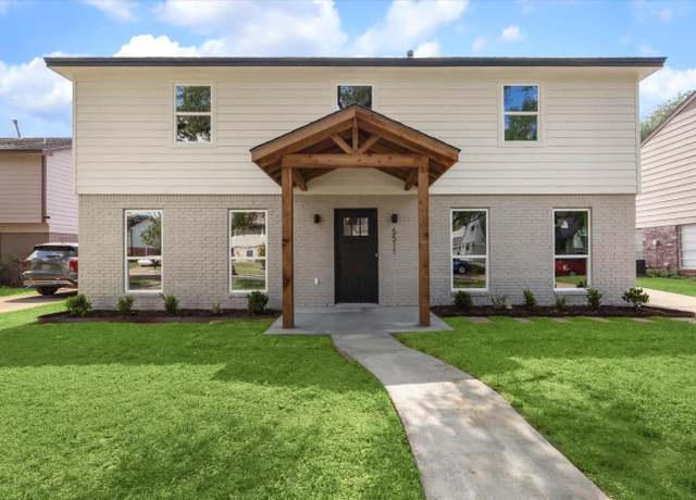 Property at 5511 Oak Trail Ln, Houston, TX 77091, 4 beds, 2.5 baths