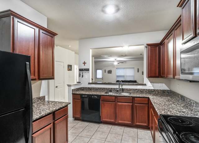 Property at 9406 Garnet Grove Dr, Iowa Colony, TX 77583, 5 beds, 2.5 baths