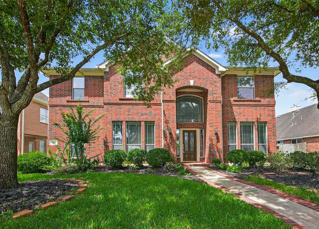Property at 11711 Summer Brook Ct, Pearland, TX 77584, 4 beds, 3.5 baths