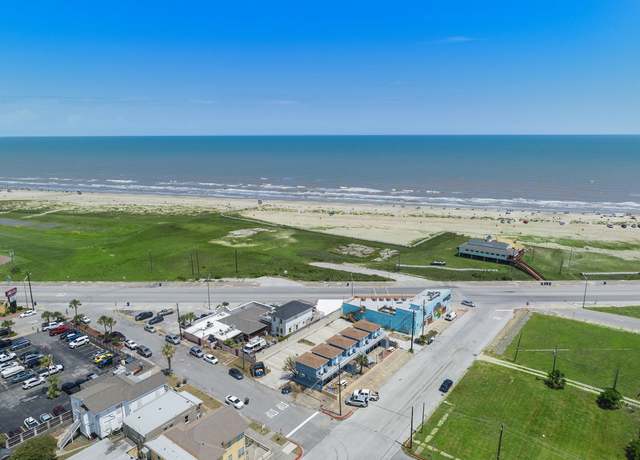 Property at 1102 Eighth St, Galveston, TX 77550, 1 bed, 1 bath