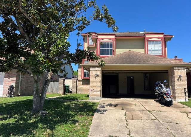 Property at 12426 N Rachlin Cir, Houston, TX 77071, 3 beds, 2.5 baths