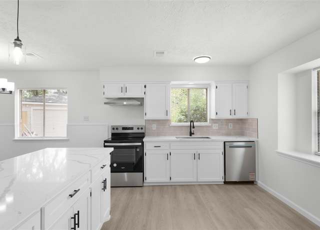 Property at 4827 Coltwood Dr, Spring, TX 77388, 3 beds, 2 baths