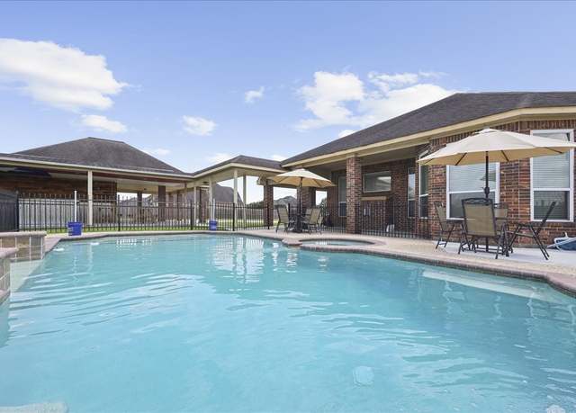 Property at 14874 Lisa Ln, Beaumont, TX 77713, 4 beds, 2.5 baths