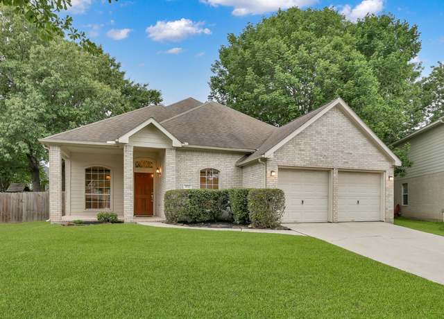 Property at 3722 Lovers Ln, Montgomery, TX 77356, 3 beds, 2 baths