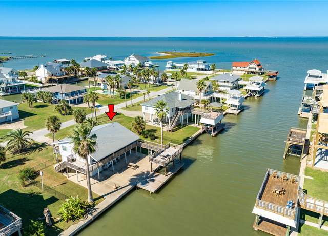 Property at 3814 Tradewinds Dr, Galveston, TX 77554, 3 beds, 2 baths