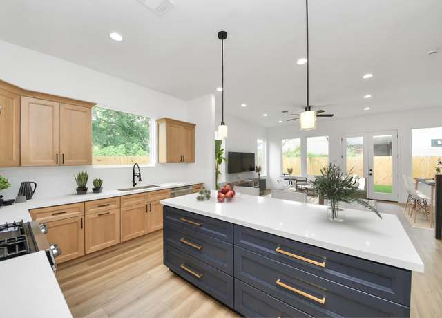 Property at 1913 West St, Houston, TX 77026, 3 beds, 2.5 baths