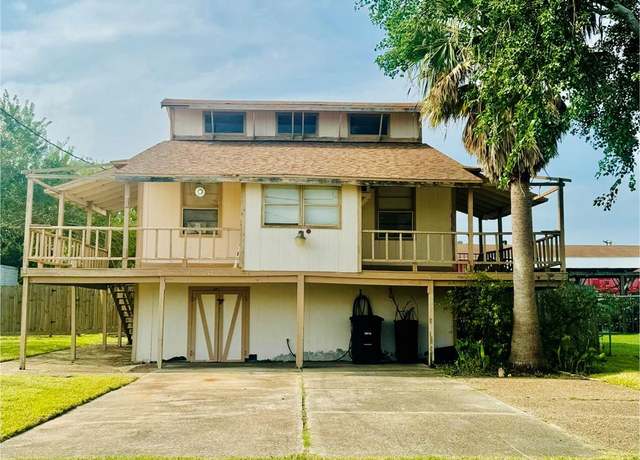 Property at 1002 22nd St, San Leon, TX 77539, 2 beds, 2 baths