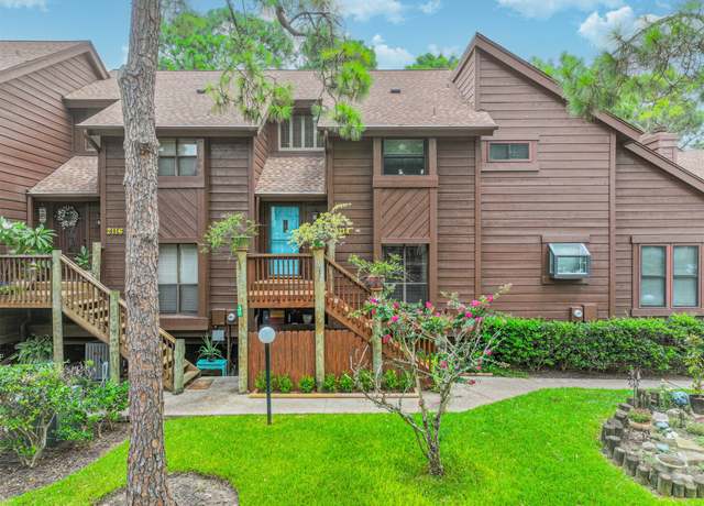 Property at 2114 Crows Nest Dr, League City, TX 77573, 2 beds, 2 baths
