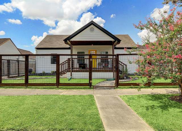 Property at 5120 Leeland St, Houston, TX 77023, 3 beds, 2 baths
