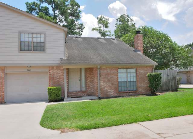 Property at 7725 Champion Pines Dr #31, Spring, TX 77379, 1 bed, 1.5 baths