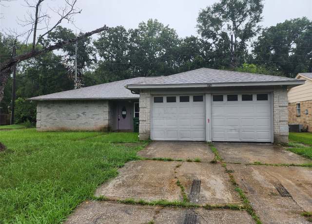 Property at 6410 Barrygate Dr, Spring, TX 77373, 4 beds, 2 baths