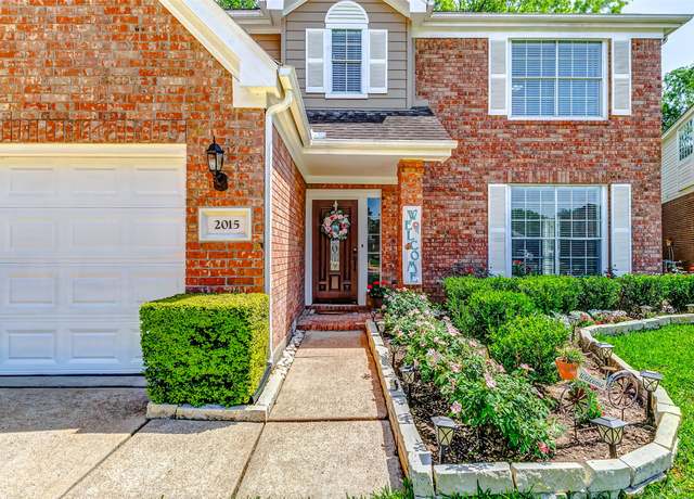 Property at 2015 Chimney Wood Ct, Richmond, TX 77406, 4 beds, 2.5 baths