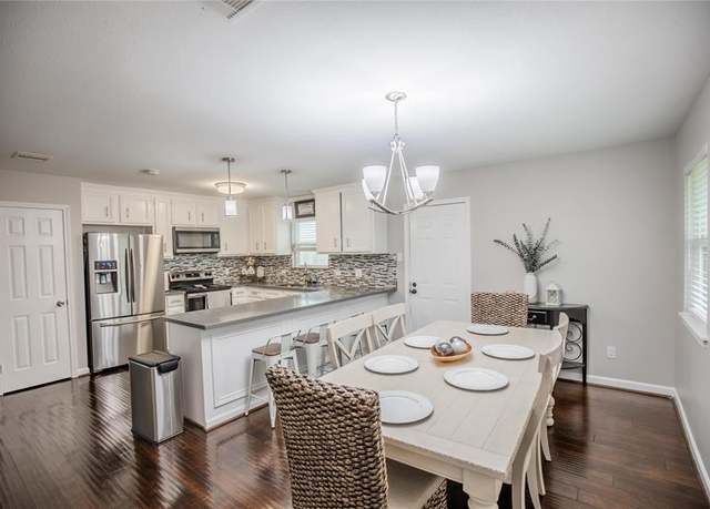 Property at 4515 Ravine Dr, Friendswood, TX 77546, 4 beds, 2.5 baths