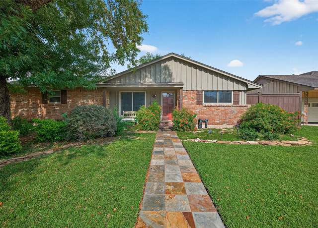 Property at 1822 Tattenhall Dr, Houston, TX 77008, 3 beds, 2 baths