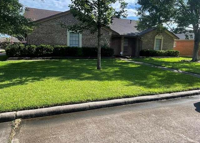 Property at 2724 22nd Ave N, Texas City, TX 77590, 3 beds, 2 baths