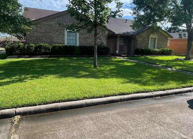 Property at 2724 22nd Ave N, Texas City, TX 77590, 3 beds, 2 baths