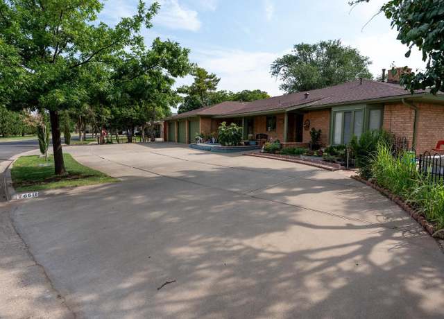 Property at 6611 Peoria Ave, Lubbock, TX 79413, 4 beds, 3.5 baths
