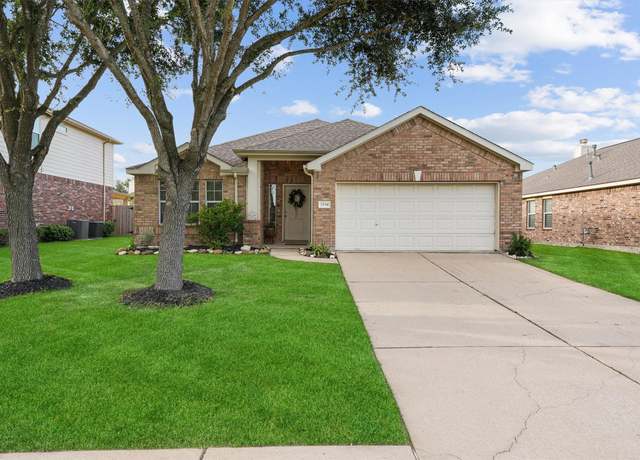 Property at 2534 Sandvalley Way, League City, TX 77573, 3 beds, 2 baths
