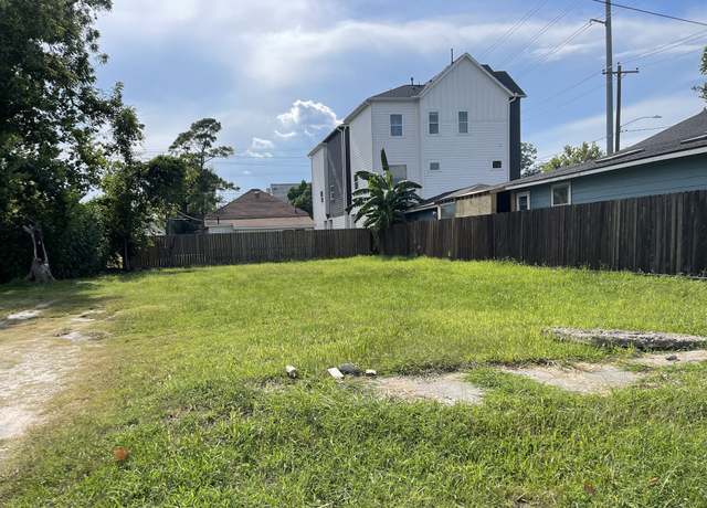 Property at 2417 Mckee St, Houston, TX 77009