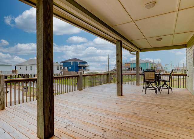 Property at 1971 Avenue I, Crystal Beach, TX 77650, 4 beds, 2 baths