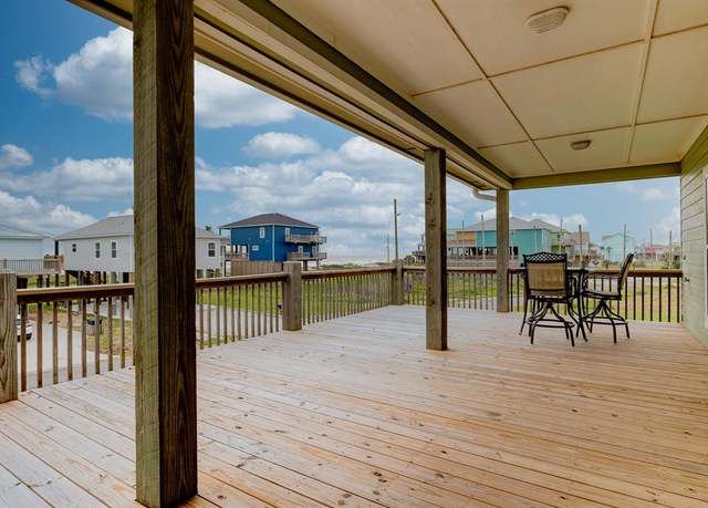Property at 1971 Avenue I, Crystal Beach, TX 77650, 4 beds, 2 baths