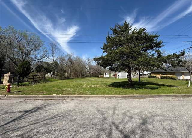Property at 0 N Drumm St, Brenham, TX 77833