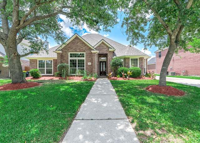 Property at 2604 Sunday House Ct, Pearland, TX 77584, 4 beds, 3.5 baths