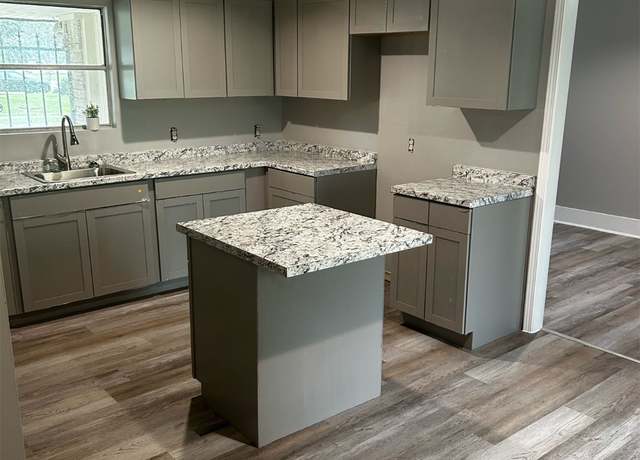 Property at 10859 Fairland Dr, Houston, TX 77051, 4 beds, 1.5 baths