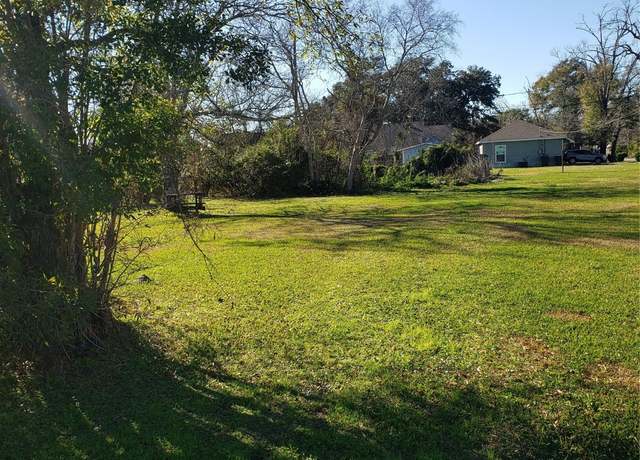 Property at 1130 Houston St, Beaumont, TX 77701