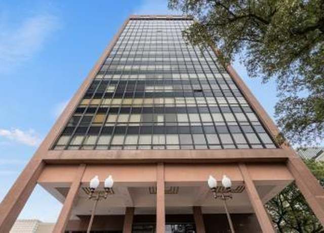 Property at 5150 Hidalgo St #501, Houston, TX 77056, 3 beds, 2.5 baths