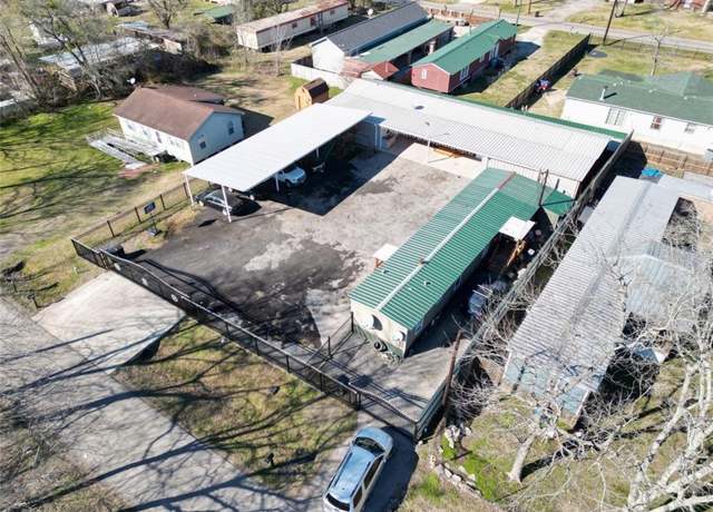 Property at 406 & 406-A Pecan Ave, Crosby, TX 77532, 7 beds, 3 baths