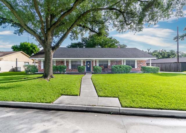 Property at 3405 Randall St, Pearland, TX 77581, 4 beds, 2 baths