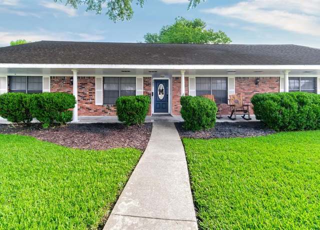 Property at 3405 Randall St, Pearland, TX 77581, 4 beds, 2 baths