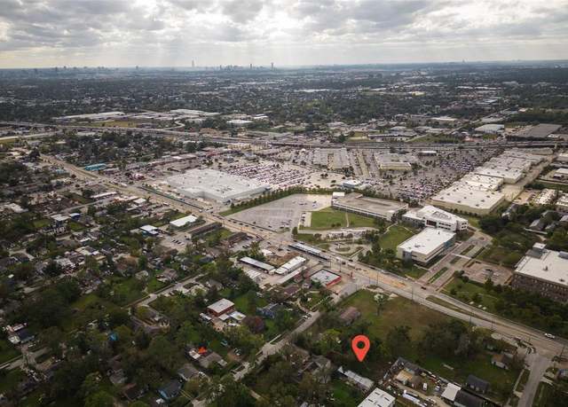 Property at 119 Rebecca St, Houston, TX 77022