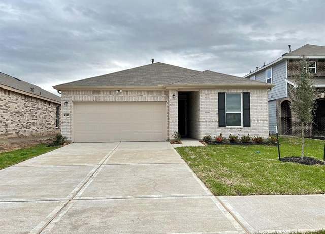 Property at 2107 Katalonia Ln, Fresno, TX 77545, 4 beds, 2 baths