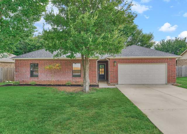 Property at 12235 Ridgecrest Dr, Willis, TX 77318, 4 beds, 2 baths