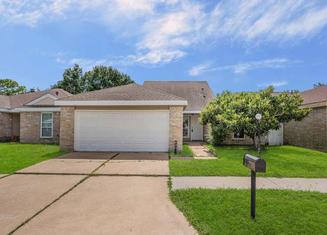 Property at 6130 Briar Terrace Dr, Houston, TX 77072, 3 beds, 2 baths