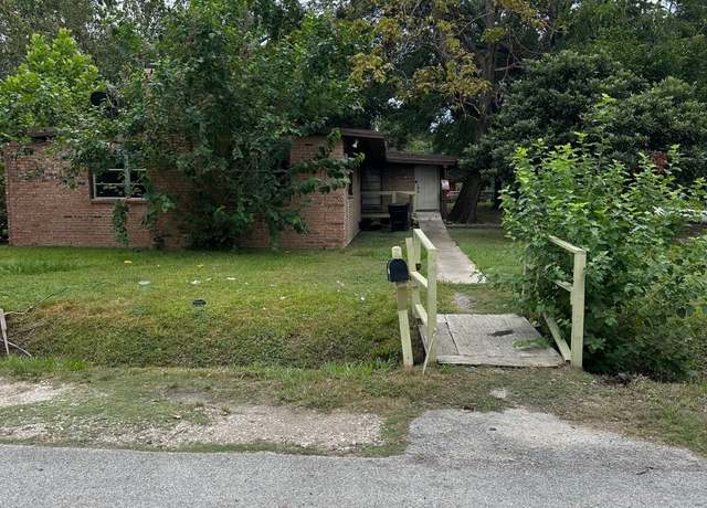 Property at 911 Fortune St, Houston, TX 77088