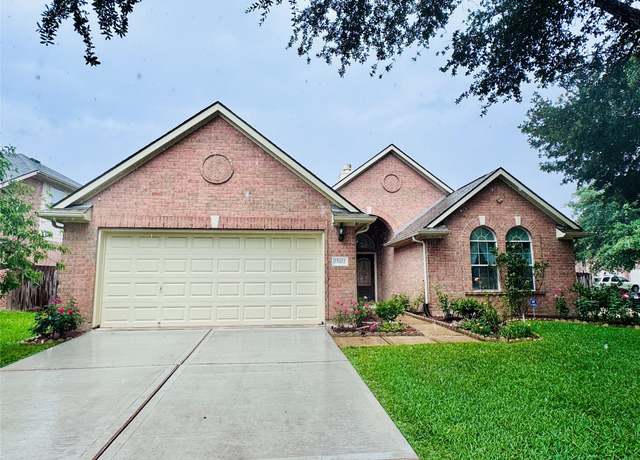 Property at 15102 Millers Run Ln, Sugar Land, TX 77498, 4 beds, 2 baths
